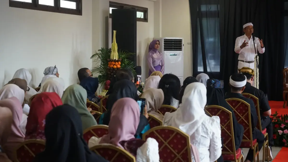 Gubernur Jawa Barat Dedi Mulyadi saat berada di Museum Pajajaran Batutulis, Kota Bogor, Kamis, 14 Mei 2026. Foto: Sofyansyah/Radar Bogor