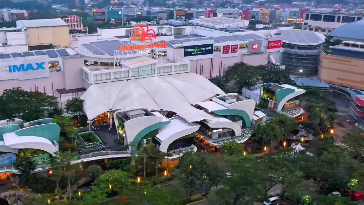 Sejumlah pusat hiburan atau mall megah berada di Bekasi, salah satunya Summarecon Mall Bekasi (Youtube Summarecon Bekasi)