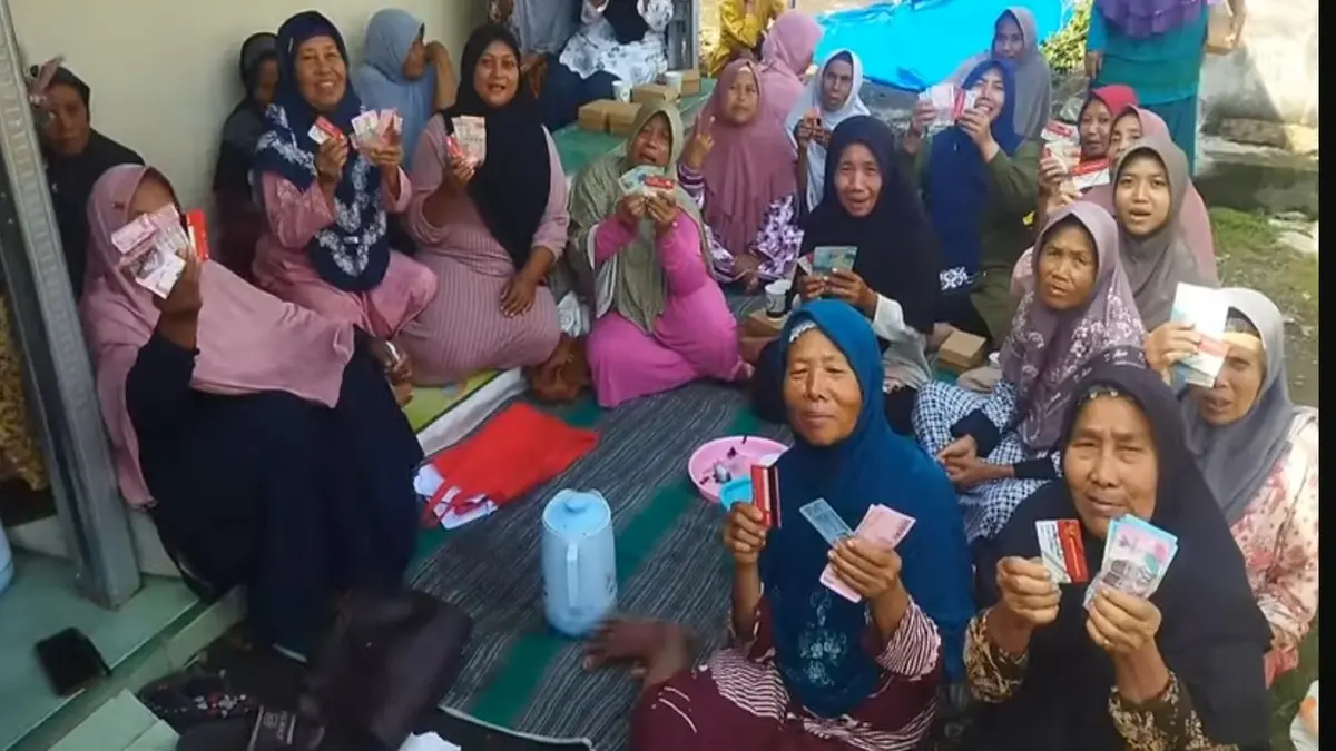 KPM Bansos PKH dan BPNT. Foto: YouTube/Kemensos RI