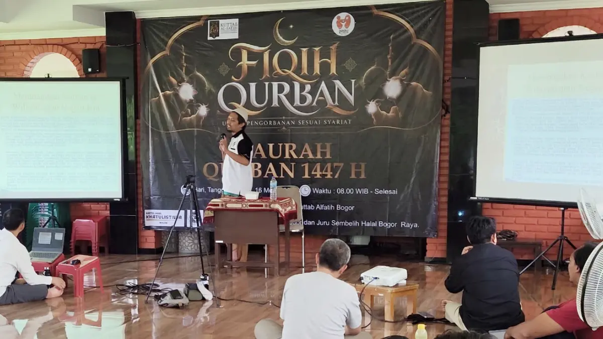 Persatuan Orang Tua Santri Kuttab Al Fatih Bogor (POSKU) bersama Pengurus DPD Juru Sembelih Halal (JULEHA) Bogor Raya menggelar pelatihan Dauroh Qurban. (Dok. POSKU)