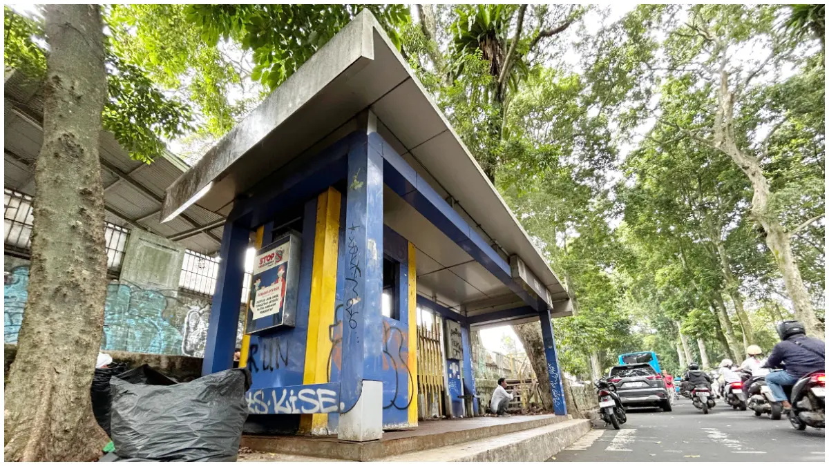 Kondisi Halten Biskita Transpakuan di Jalan Ahmad Yani Kota Bogor yang terlihat kumuh. (Foto : Fauzan/Radar Bogor)