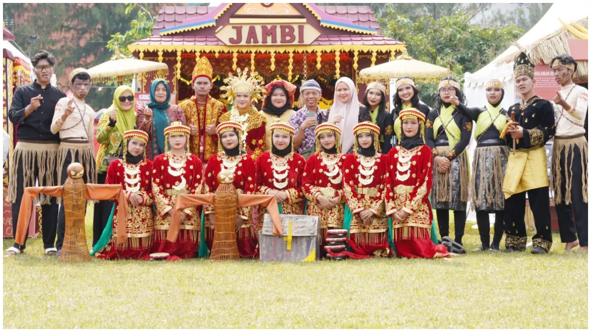 Serambi Jambi, yang menampilkan kekayaan seni dan tradisi khas Provinsi Jambi pada Festival Budaya Nusantara 2026.
