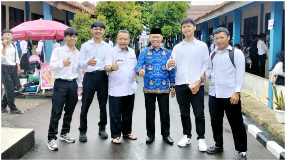 Disnaker saat melakukan Job Fair Expo di SMKN 1 Cariu, Kecamatan Cariu, Kabupaten Bogor. (Foto: Disnaker for Radar Bogor)