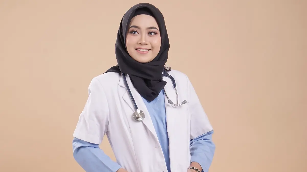 dr. Diniar Syabillania berikan saran soal masalah mata dan juga obat tetes yang bagus. Foto: IST