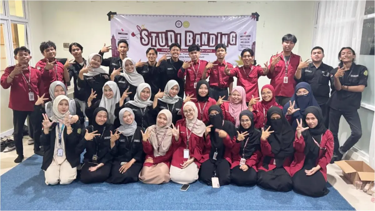 Himpunan Mahasiswa Jurusan Komunikasi dan Penyiaran Islam (HAKALAM) Universitas Tazkia studi banding bersama Himpunan Mahasiswa Program Studi Komunikasi dan Penyiaran Islam Universitas Muhammadiyah Jakarta (UMJ). (Dok. Hakalam Universitas Tazkia)