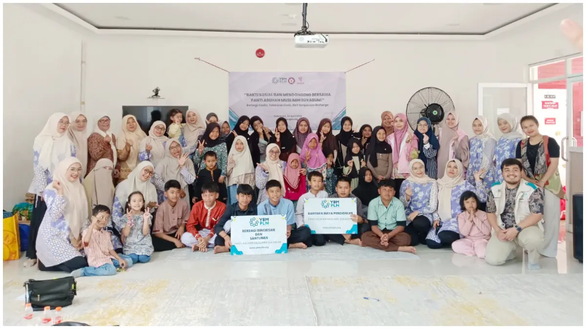 Kegiatan bakti sosial dan santunan untuk para santri yang digelar Srikandi PLN UPT Bogor.