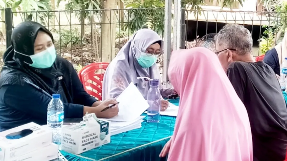 UPTD Puskesmas Pengasinan, Kecamatan Sawangan, Kota Depok menggelar pemeriksaan kesehatan gratis  Jumat, 22 Mei 2026. (Fajar/Radar Bogor)