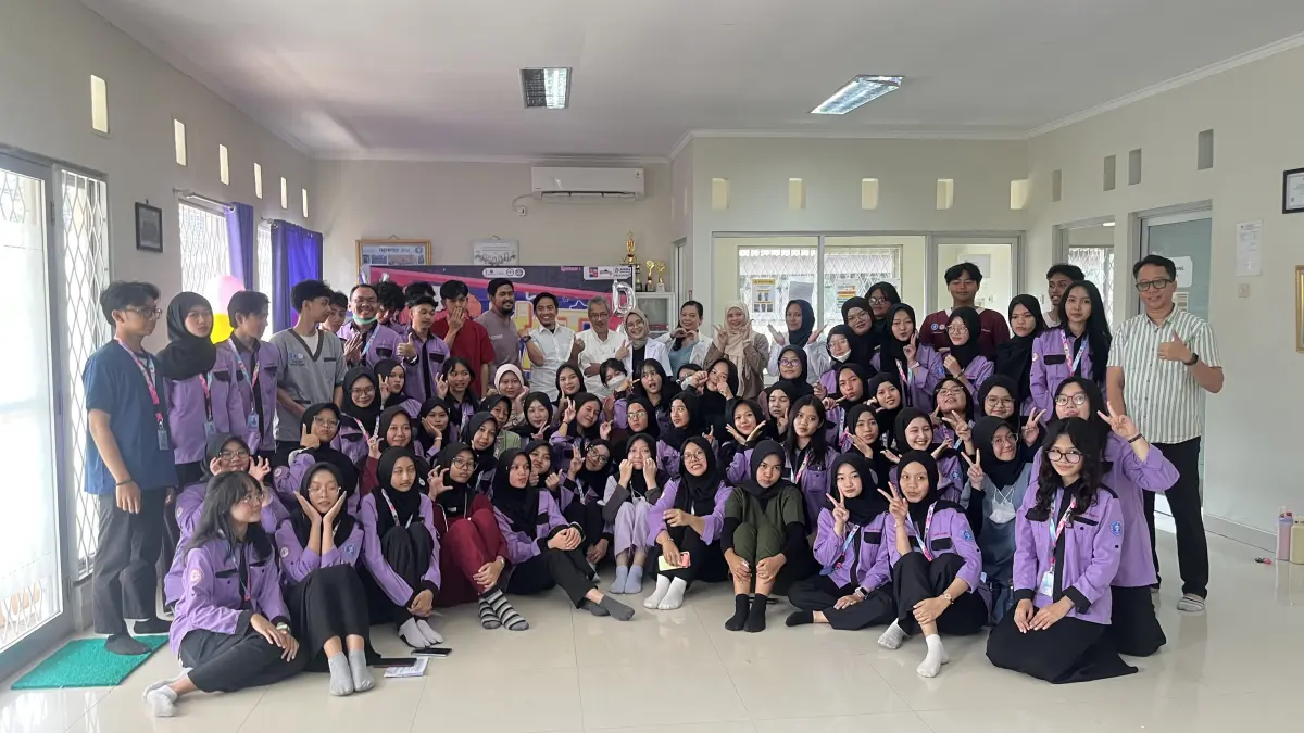 Kegiatan vaksinasi rabies bekerjasama dengan PDHI dan DKKP di Klinik Hewan SV-IPB 