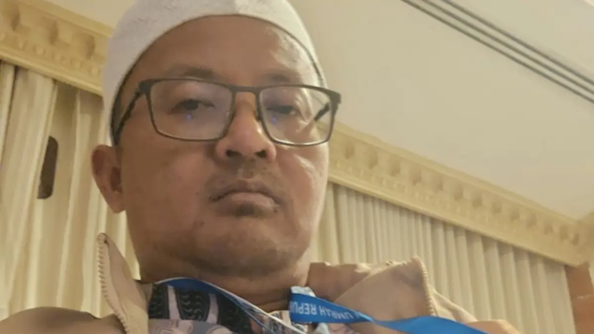 Ketua Yayasan Darul Ulum Parung sekaligus Pengurus Inti FK KBIHU Kabupaten Bogor, Ikbal Farisi atau yang akrab disapa Bang Boy saat di tanah suci, Minggu 24 Mei 2026.