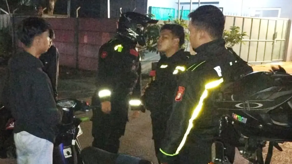 Tim 3 Polres Metro Depok melakukan razia dan patroli pada Minggu, 24 Mei 2026 dinihari. (Dok. Humas Polres Metro Depok)