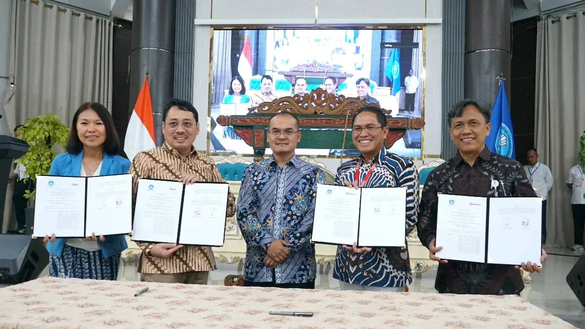 Alfamart dan Alfamidi bekerja sama dengan Balai Besar Pengembangan Penjaminan Mutu Pendidikan Vokasi (BBPPMPV) Bisnis dan Pariwisata Kementerian Pendidikan Dasar dan Menengah (Kemendikdasmen). (Dok. Alfamart)