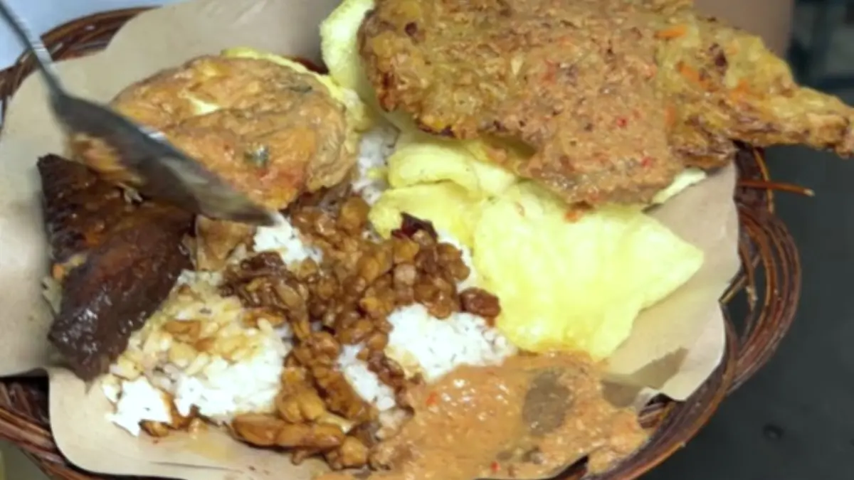 Banyak rekomendasi nasi uduk di Kecamatan Bogor Selatan.