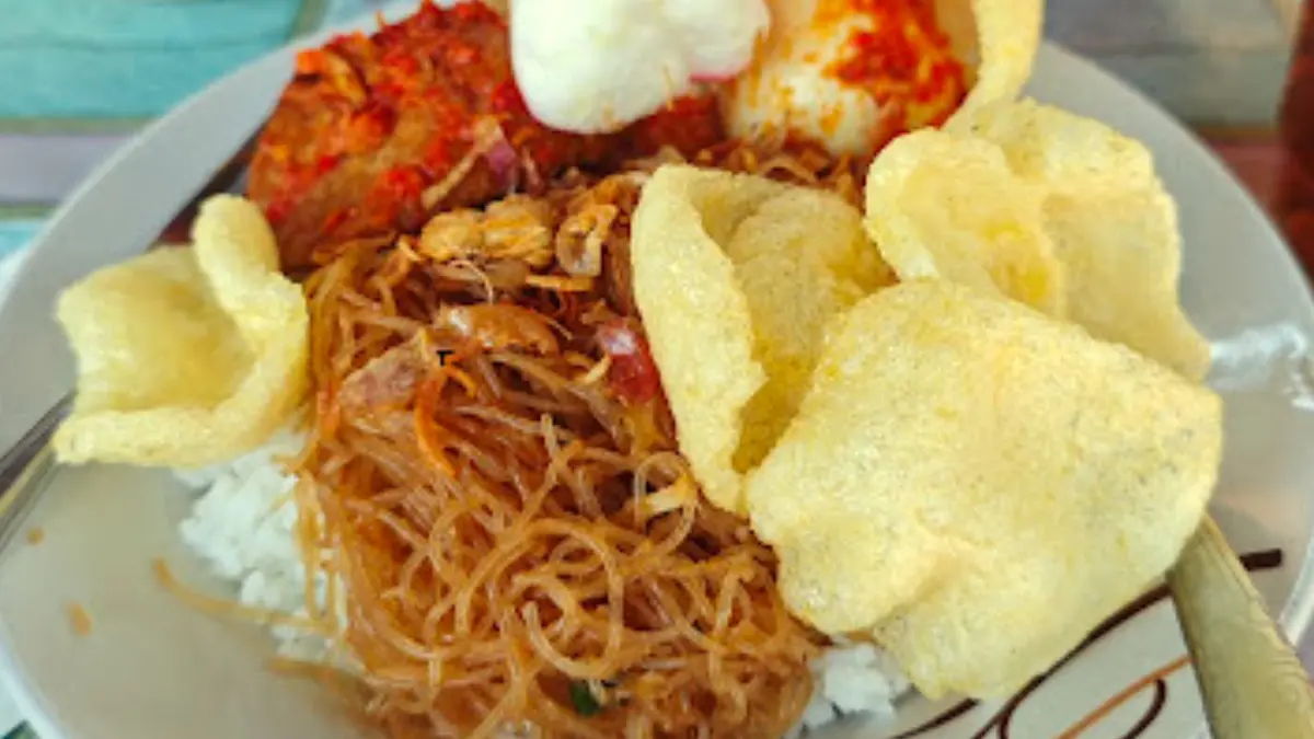 Berbagai rekomendasi tempat jual nasi uduk di Kecamatan Tanah Saeral, Kota Bogor.