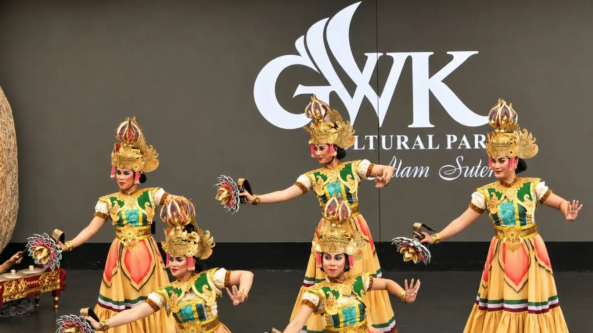 Ilustrasi pentas seni tari di kawasan wisata GWK, Bali. (Foto: Instagram @gwkbali)