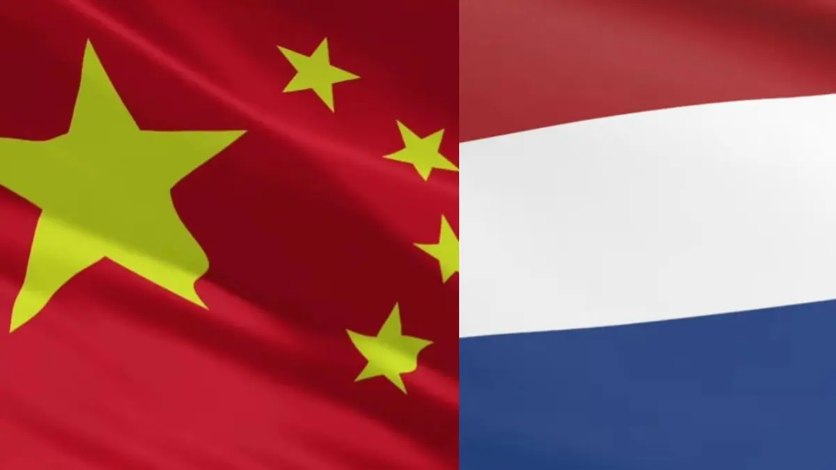 KONFLIK: Militer Tiongkok usir helikopter Belanda.