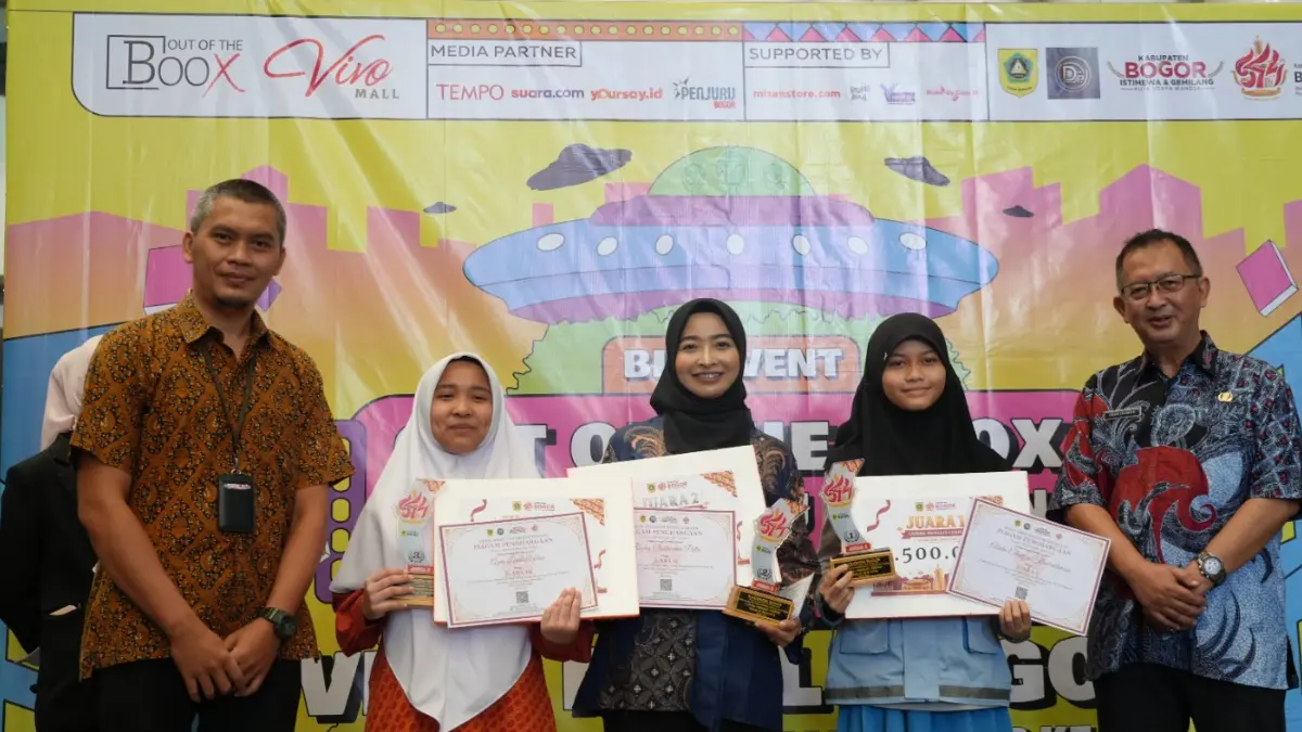 Out of The Boox Gufang Buku Keliling di Area Selasar Vivo Mall, Kecamatan Sukaraja, Kabupaten Bogor, Jumat, 29 Mei 2026. (Diskominfo Kabupaten Bogor)