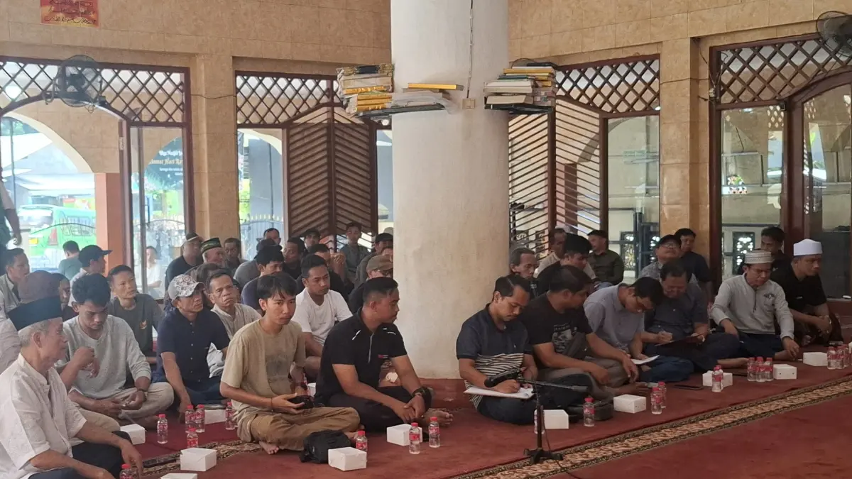 Suasana sosialisasi PSEL di RW wilayah Kayumanis, Kecamatan Tanah Sareal, Kota Bogor. (Dok. Camat Tanah Sareal)