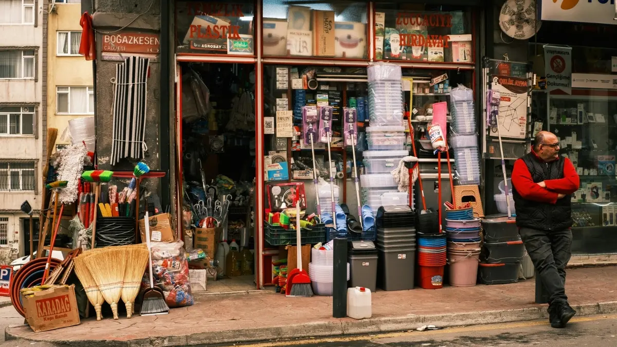 Ilustrasi Pusat Perabotan Rumah Tangga terlengkap di Bogor. Foto: pexels/Onur