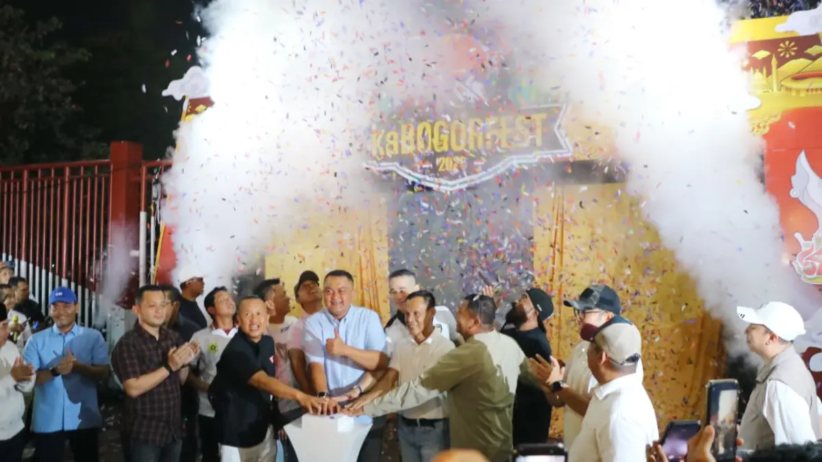 Bupati Bogor Rudy Susmanto membuka festival BogorFest di Stadion Pakansari, Kecamatan Cibinong, Kabupaten Bogor. (Hendi Novian/Radar Bogor)