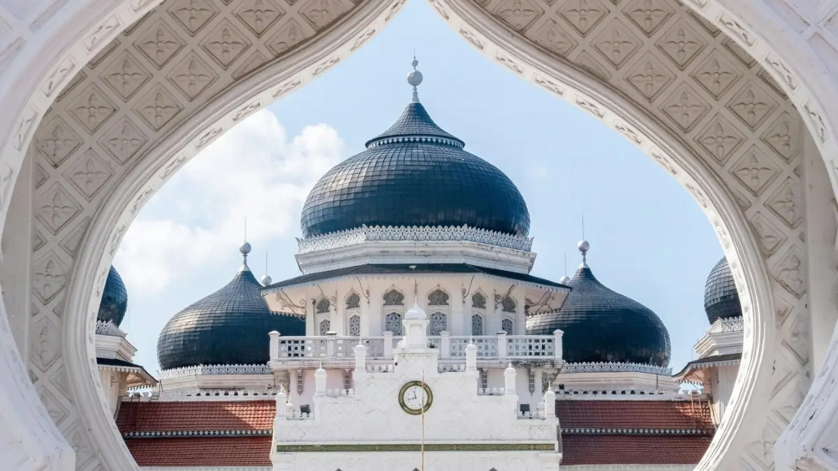 Ilustrasi Masjid Raya Baiturrahman, salah satu wisata religi Aceh. (Foto: Pexels/Kai Merlyn)