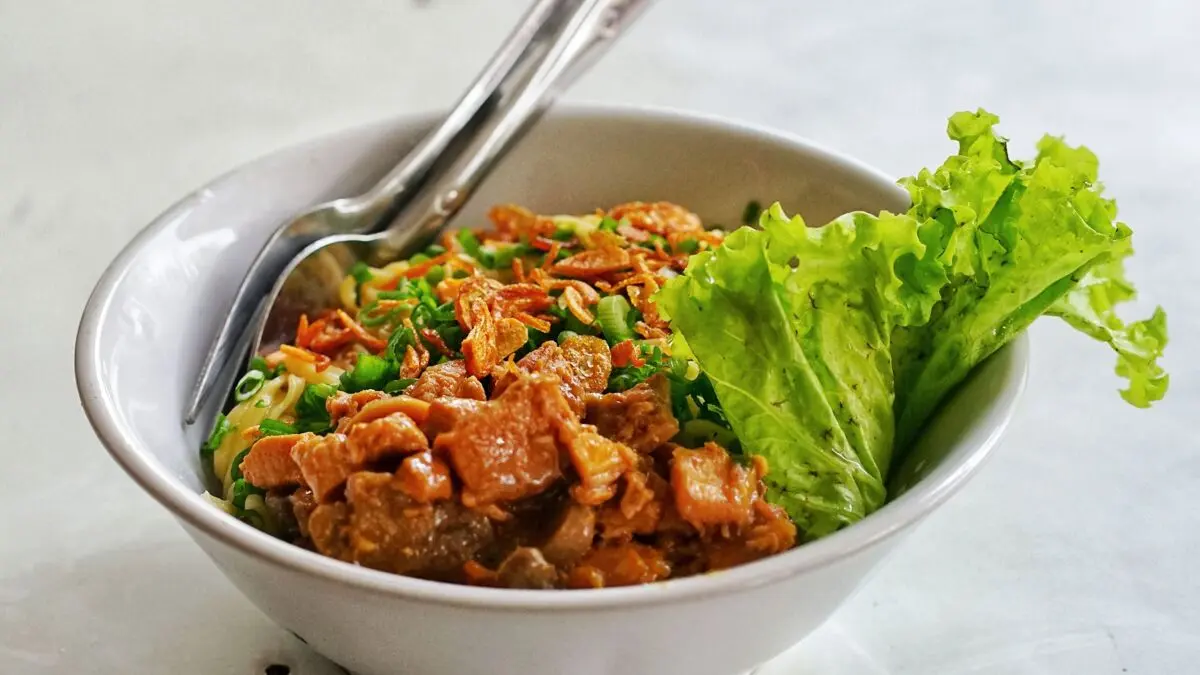 Kuliner Mie Ayam legendaris di Jakarta. (Foto: pexels.com/DS rexy)
