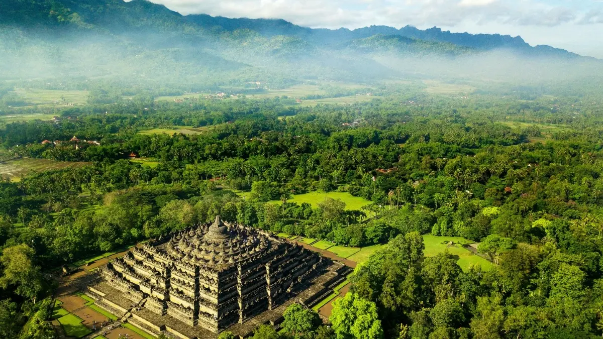 Panorama wisata candi Borobudur. (Foto: Pexels/kevin yung)