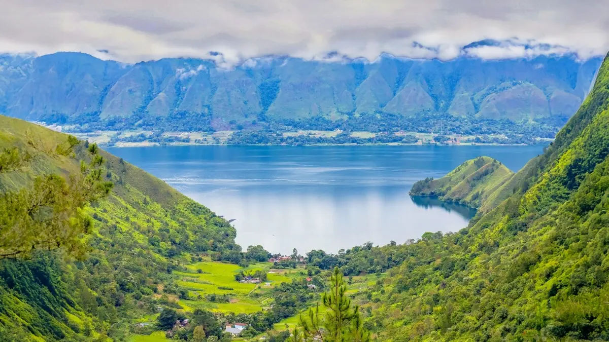 Panorama wisata Danau Toba. (Foto: Pexels/Man Fong Wong)
