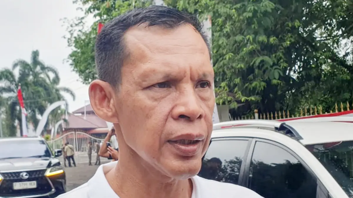 Wakil Bupati Bogor Ade Ruhandi atau Jaro Ade saat menyampaikan keterangan. (Billy/Radar Bogor)