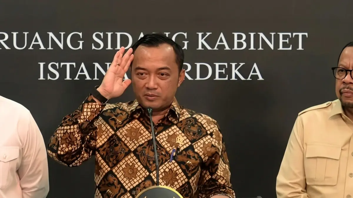 Mensesneg, Prasetyo Hadi menjelaskan alasan pergantian pimpinan BGN, Selasa 2 Juni 2026.