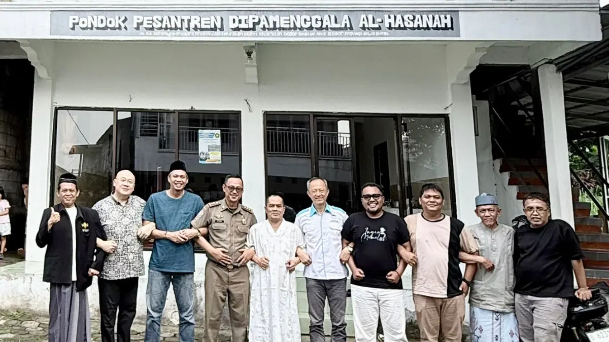 Badan Sosial Lintas Agama (Basolia) Kota Bogor melakukan silaturahmi ke kediaman Ketua Jatma Aswaja, Kyai Abdul Wafa. (Dok. Basolia Kota Bogor)