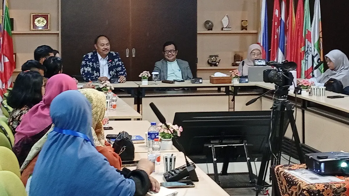 Pelatihan guru SLB se-Indonesia di SEAMEO BIOTROP, Kota Bogor, membekali keterampilan pertanian.(Fikri/Radar Bogor)