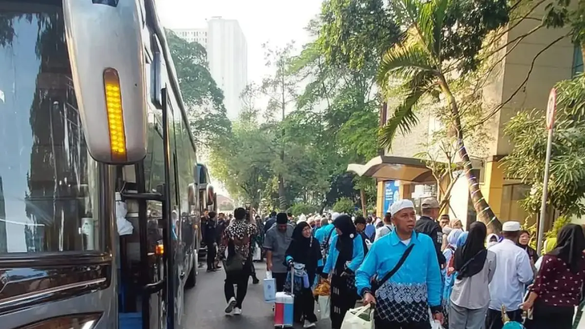 Ratusan jamaah haji Kota Depok kloter pertama tiba di Balaikota. (Foto : Diskominfo)
