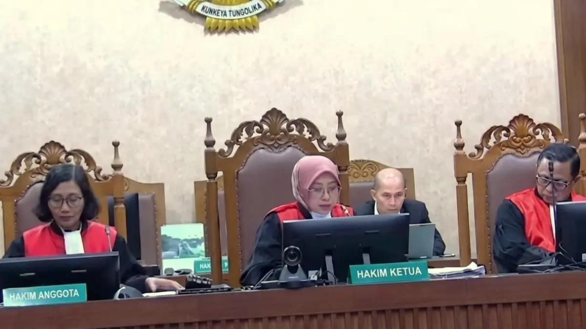 Hakim bacakan vonis saat sidang mantan Wakil Menteri Ketenagakerjaan, Immanuel Ebenezer Gerungan atau Noel, Kamis 4 Juni 2026.