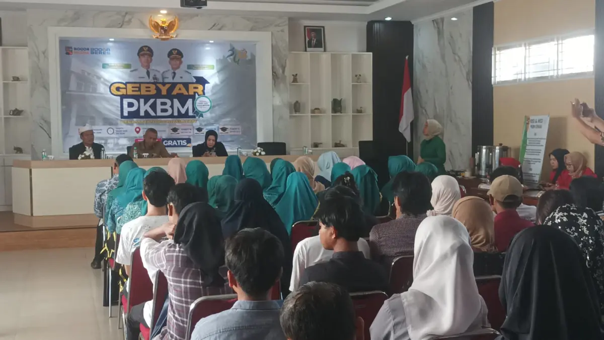 Pemkot Bogor manfaatkan momentum HJB ke-544 untuk aksi nyata dengan menggelar Gebyar PKBM gratis. (Foto: Fikri/Radar Bogor)