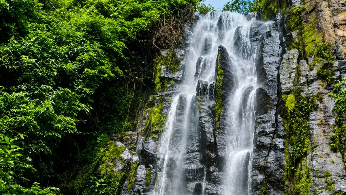 Air Terjun Ciupang, Lampung. (Foto: Instagram @niagara_ciupang1)