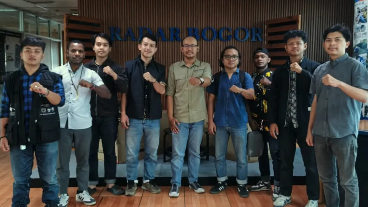 Pengurus GMKI Cabang Bogor asah kemampuan jurnalistik di Radar Bogor, Jumat 5 Juni 2026.