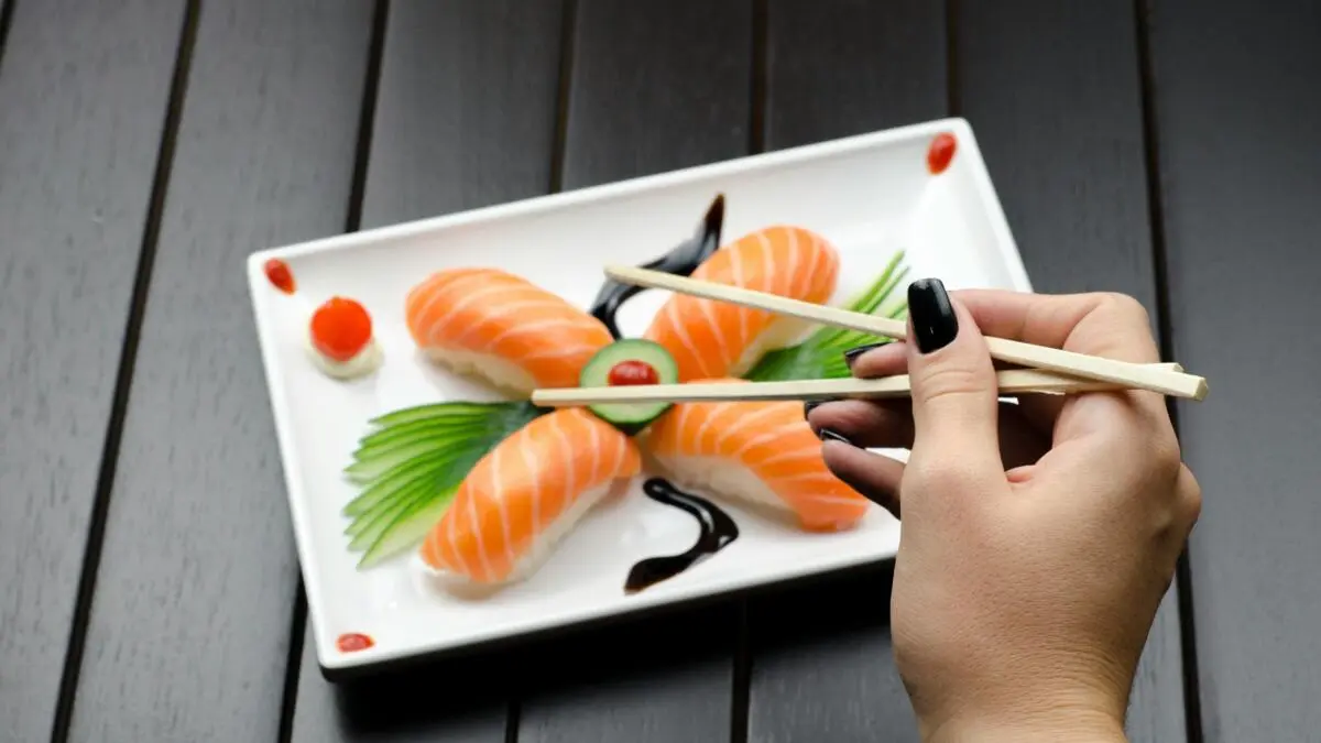 Makanan khas Jepang. (Foto: pexels.com/Isabella Mendes)