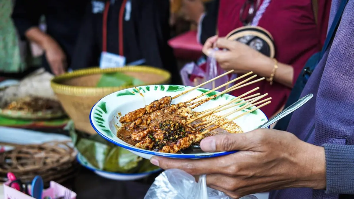Kuliner sate di Bekasi. (Foto: pexels.com/Firman Marek_Brew)