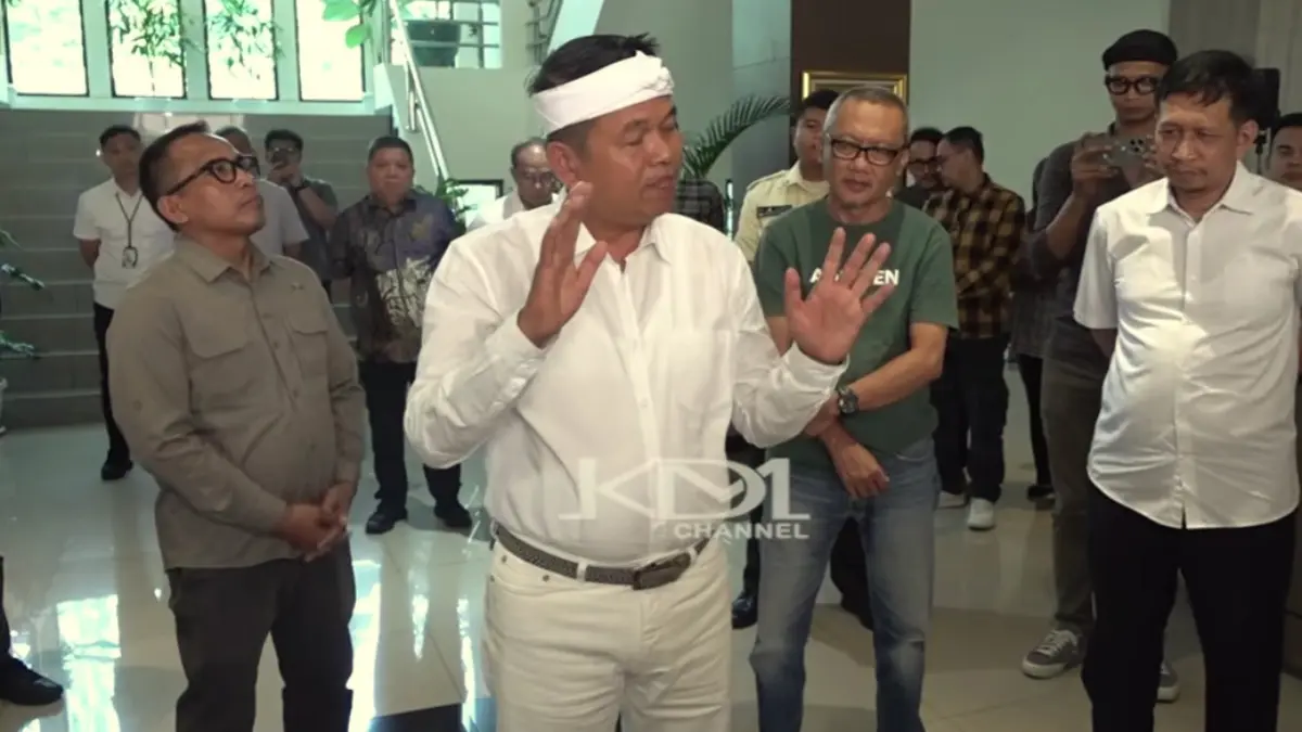 Dengan detail Gubernur Jawa Barat, Dedi Mulyadi menjelaskan solusi SPMB. (KANG DEDI MULYADI CHANNEL)