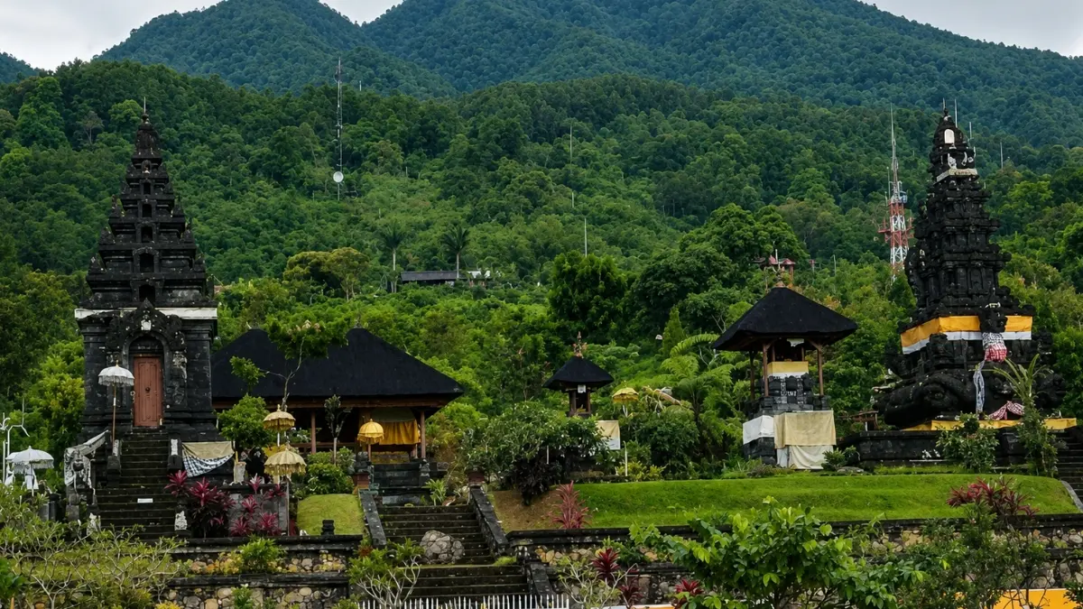 Pura Parahyangan Agung Jagatkarta yang ada di Bogor. (Foto: Instagram @dharmadana.id)