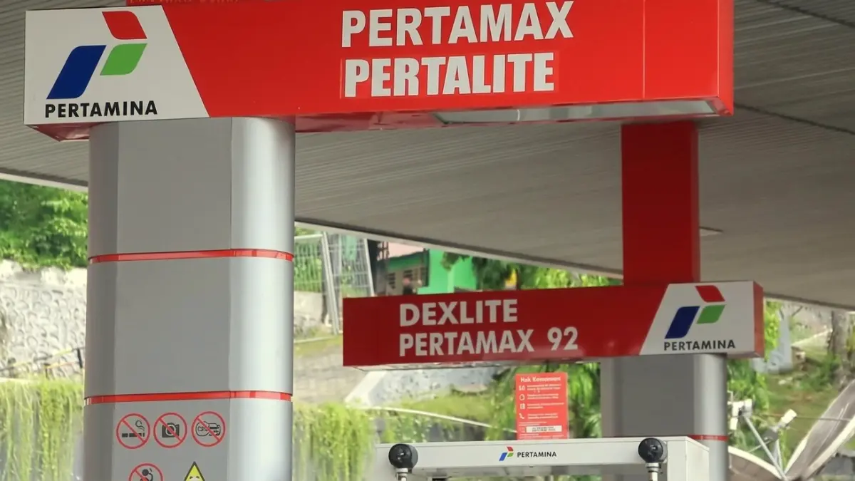 Harga Pertamax naik drastis mulai 10 Juni 2026, kini tembus Rp16.250 per liter.