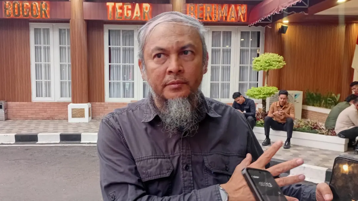 Kepala Dinas Ketahanan Pangan Kabupaten Bogor Teuku Mulya saat menyampaikan keterangan kepada wartawan. (Muhammad Ali/Radar Bogor)