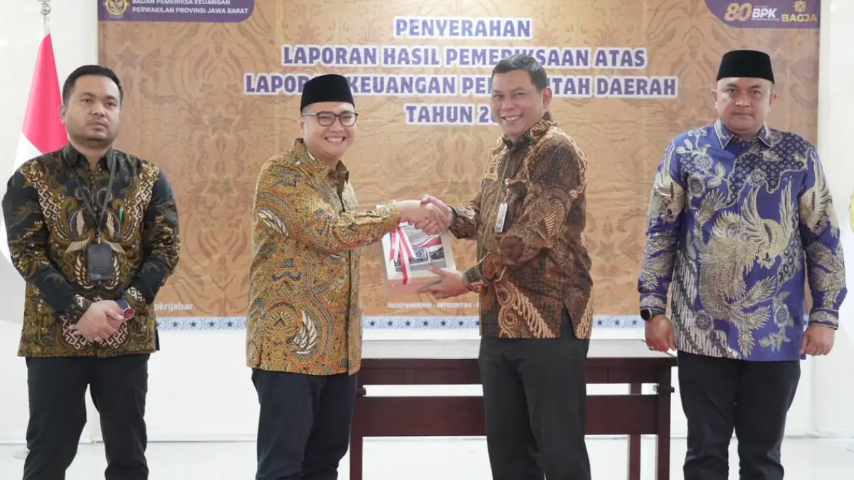 Ketua DPRD Kabupaten Bogor Sastra Winara hadir pada penyerahan laporan keuangan Pemerintah Kabupaten Bogor yang meraih opini Wajar Tanpa Pengecualian (WTP). (Dok. DPRD Kota Bogor)