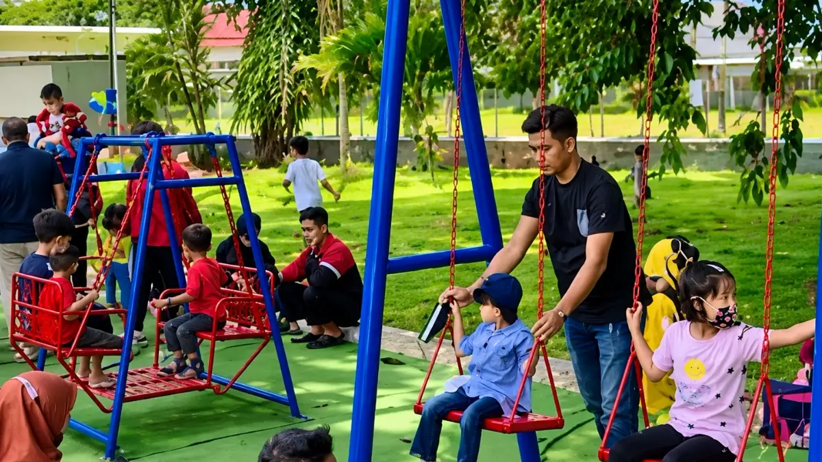 Playground gratis yang ada di alun-alun kota Bogor. (Foto: Instagram @alunalunbogor)