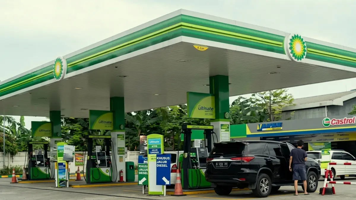 SPBU BP ikut melakukan penyesuaian harga BBM.