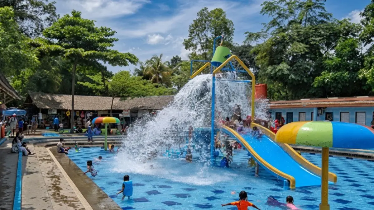 Wahana kolam renang anak yang ada di taman herbal insani. Foto: Instagram @taman_herbal.insani