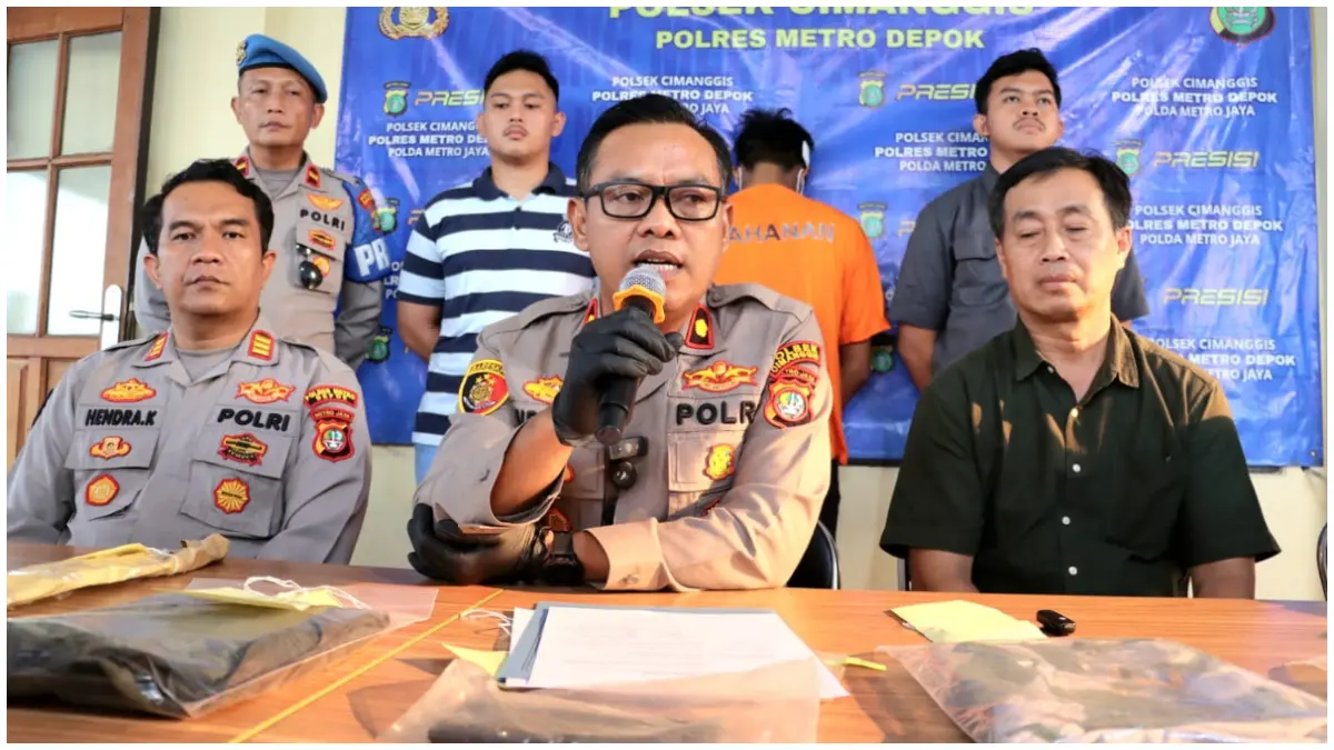 Polsek Cimanggis tangkap sopir angkot pelaku penganiayaan terhadap ibu dan anak d Depok. (Foto : Kapolsek for Radar Bogor)