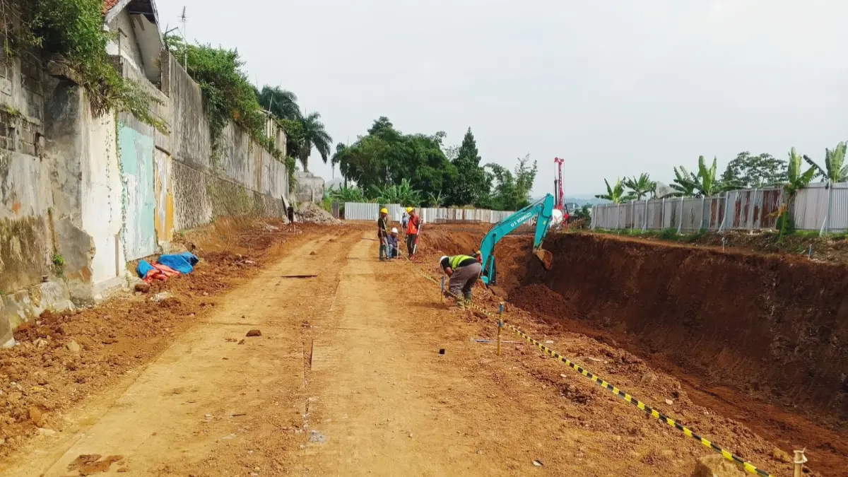 Kondisi terkini pembangunan trase baru Jalan Saleh Danasasmita di kawasan Batutulis, Kota Bogor, Sabtu, 13 Juni 2026. (Fikri/Radar Bogor)