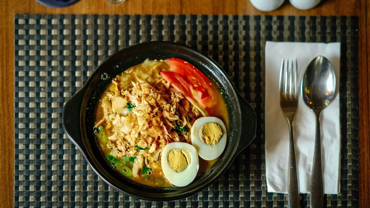 Kuliner bubur ayam (Foto: Pexels.com/Noval Gani)