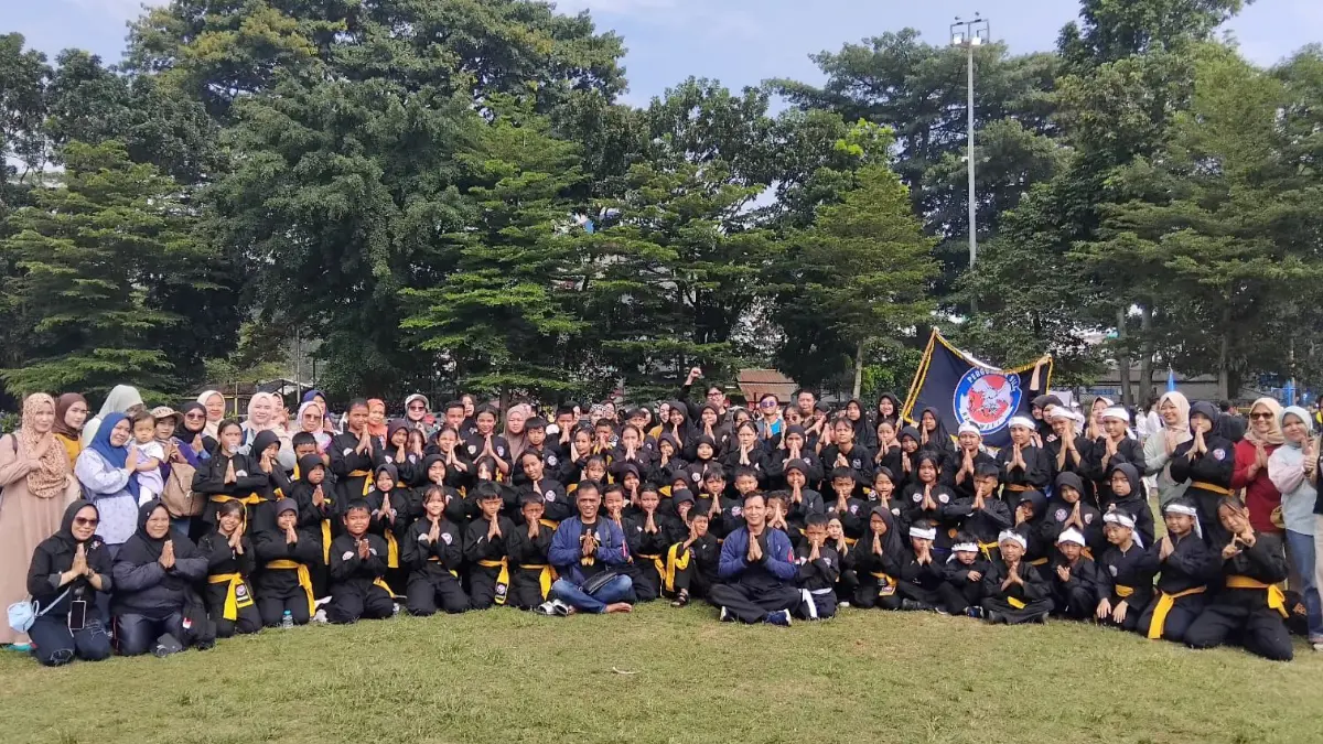 Pesilat ikut memeriahkan HJB ke-544 di Lapangan Sempur, Kota Bogor. (Dok. Panitia)